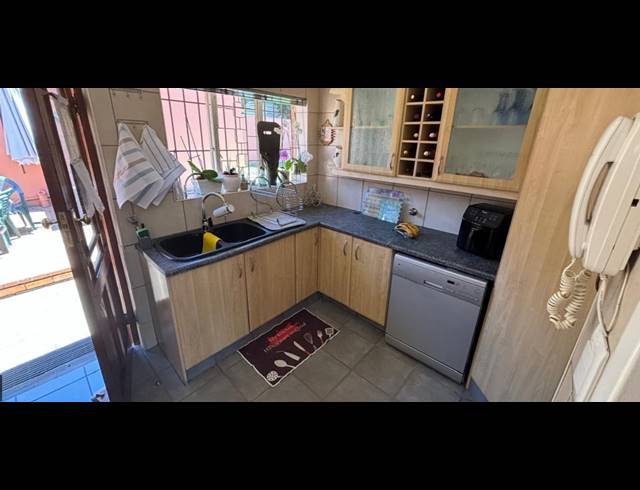 3 BEDROOM HOUSE FOR SALE IN LINMEYER